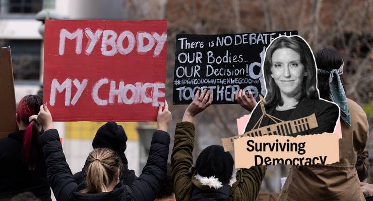 Pro-choice protesters in Melbourne reacting to the US Supreme Court's decision to overturn Roe v. Wade, July 2022 (Image: AAP/Michael Currie/ SOPA Images/Sipa USA)