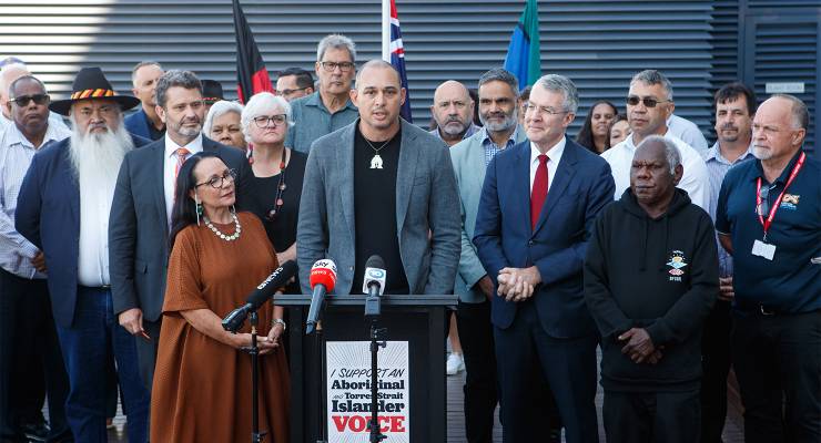 Thomas Mayo with Minister for Indigenous Australians Linda Burney and members of the Referendum Working Group and Referendum Engagement Group (Image: AAP/Matt Turner)