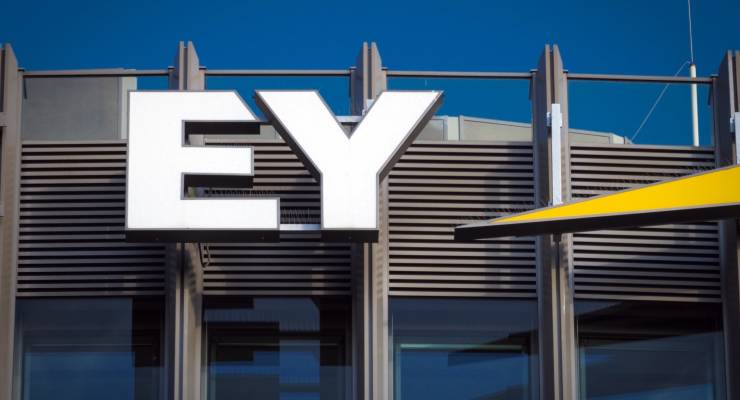 Ernst & Young sign (Image: DPA/Soeren Stache)
