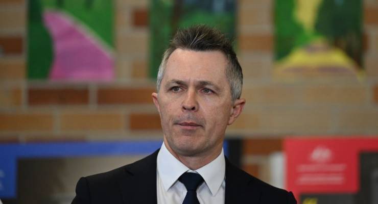 Federal Education Minister Jason Clare (Image: AAP/Dean Lewins)