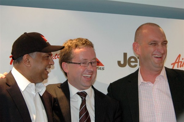 AirAsia-and-JetStar-affiliation-Sydney-06Jan2010-022a-600x399